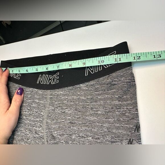 Women’s Nike Dry Fit Leggings - Small - Picture 6 of 8